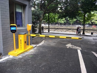 車牌識別技術(shù)如何重塑收費(fèi)停車場的用戶體驗