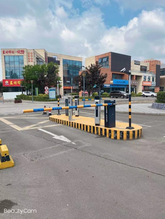 山東省青島城中城商業(yè)街 科拓停車場(chǎng)收費(fèi)系統(tǒng)應(yīng)用案例詳解